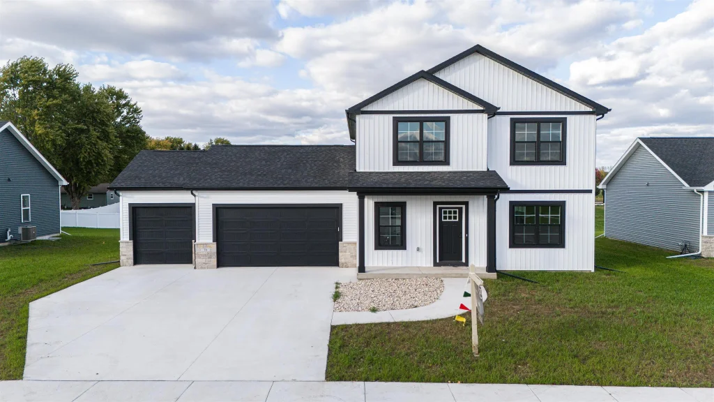 70 E Evergreen Lane, Milton