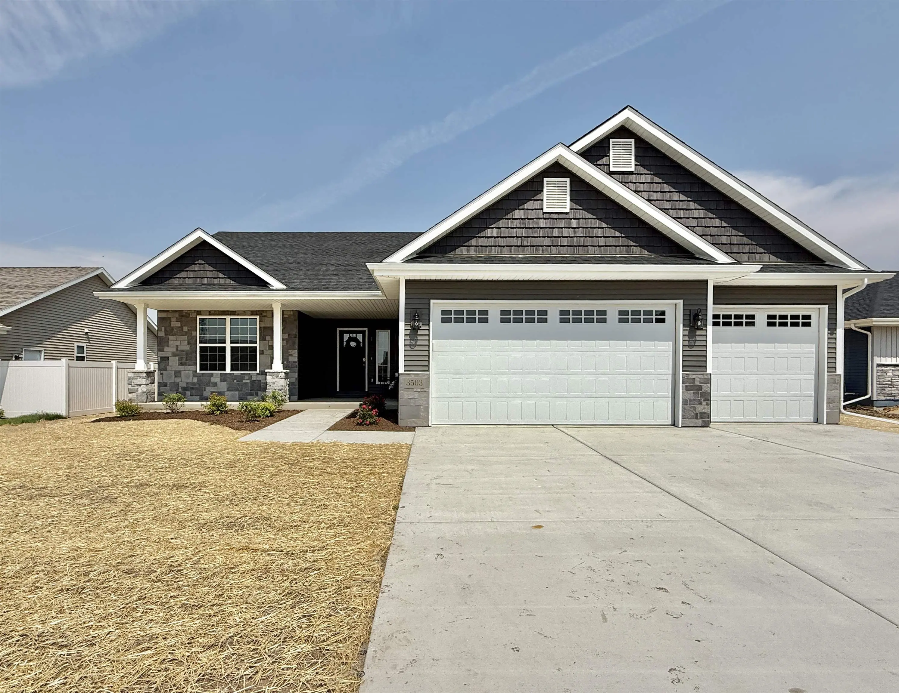 Photo of Listing #2000376