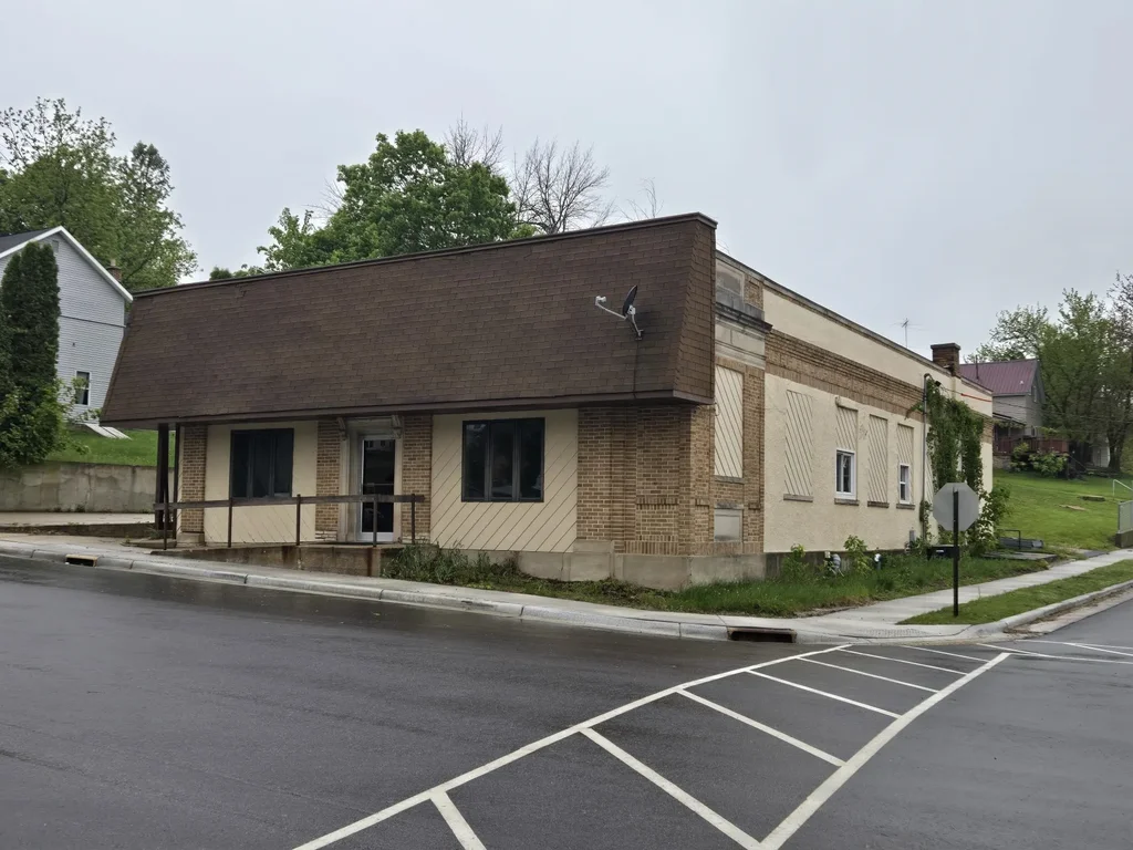 200 Fountain Street, Montfort