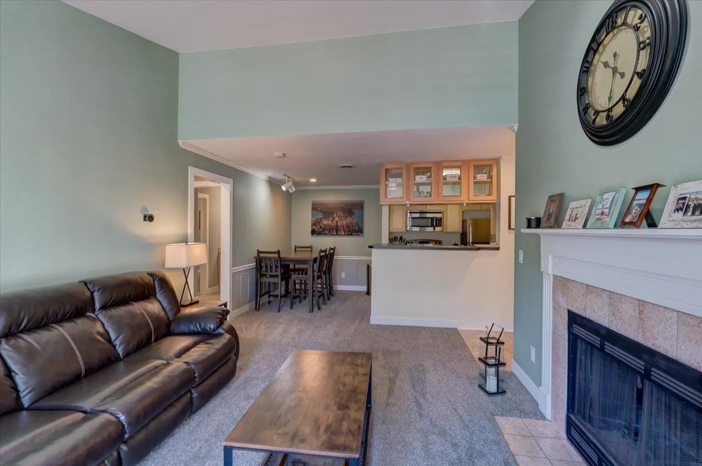 Photo of Listing #2000738