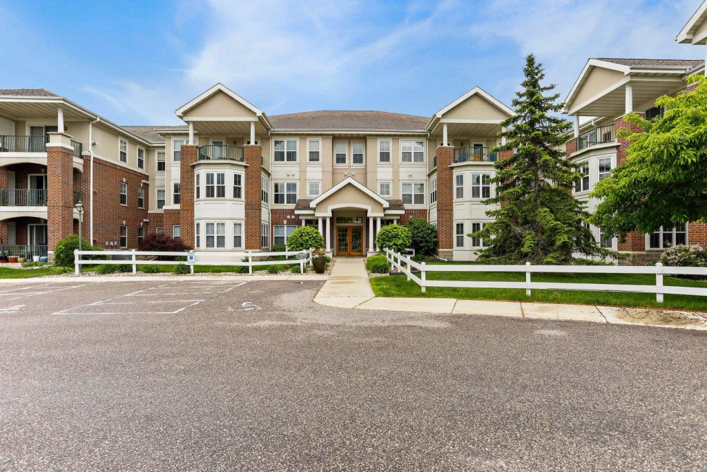 #210 - 8530 Greenway Boulevard, Middleton