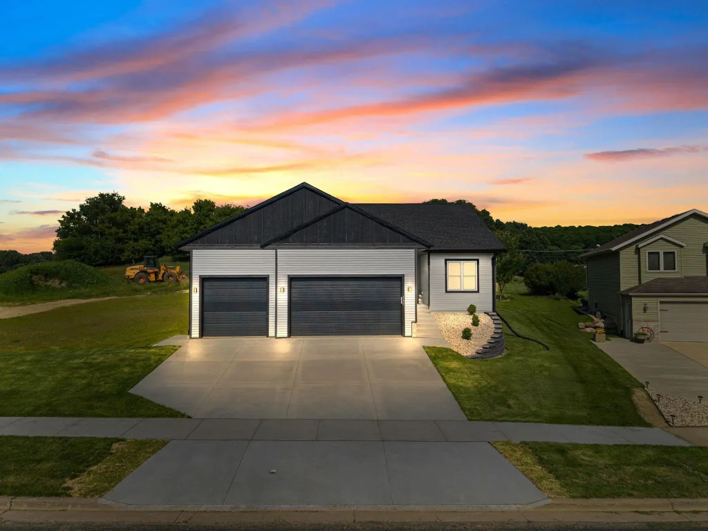 935 Hay Creek Trail, Reedsburg