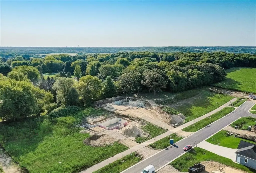 Photo of Listing #2001750