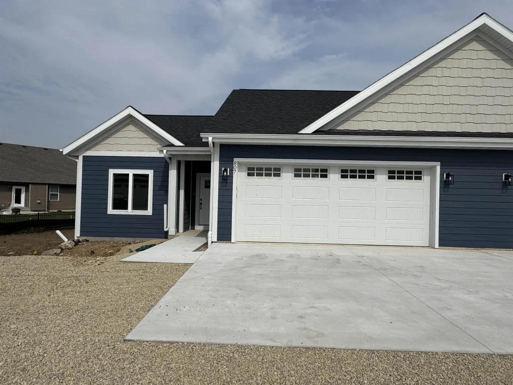 807 Vineyard Court, Cambridge