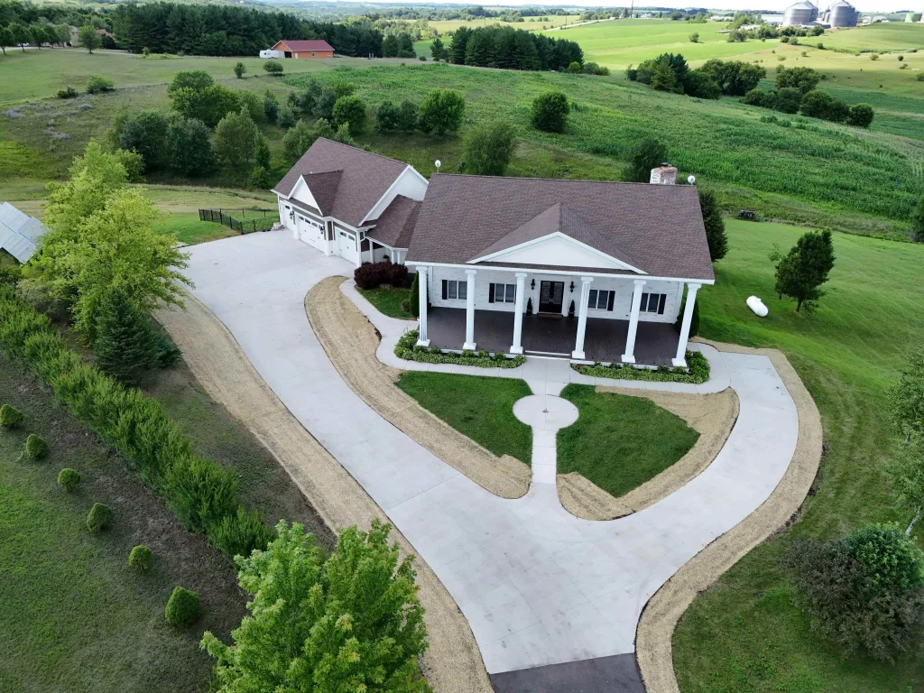 W5548 Sunset Hills Lane, Monroe