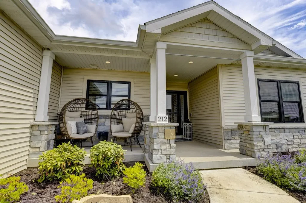 212 Chickadee Lane, Sauk City