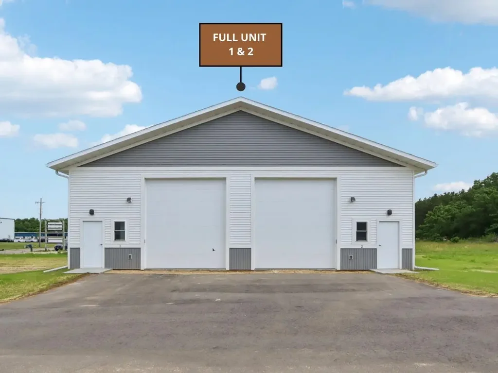 #1&2 - Unit #1 & 2 407 S Wengel Drive, Reedsburg