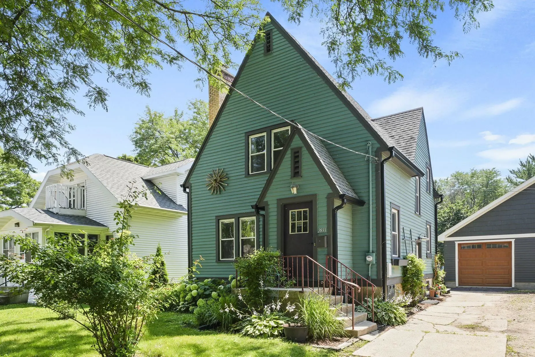 Photo of Listing #2002731