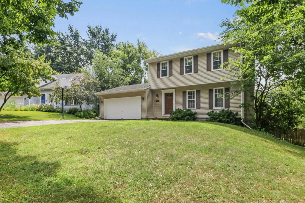 1 Kiowa Court, Madison