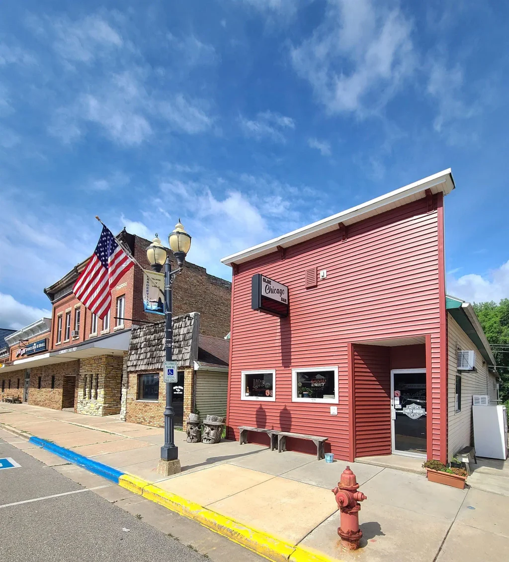 147 N Main Street, Pardeeville