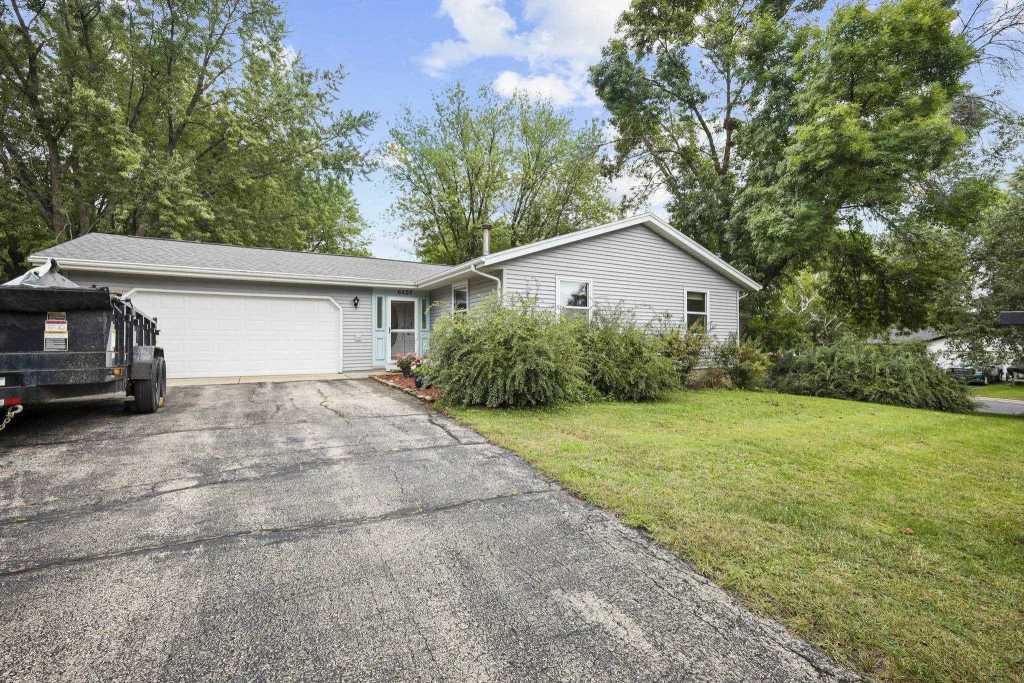 6207 Johnson Street, McFarland