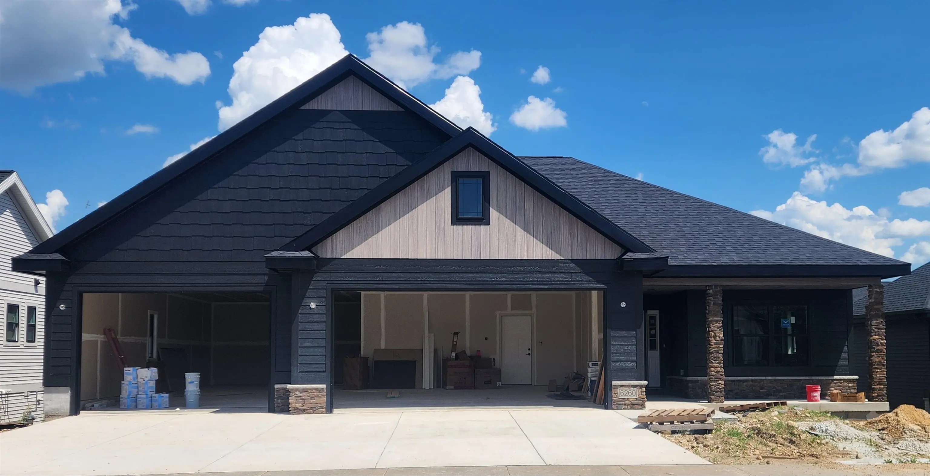 Photo of Listing #2003500