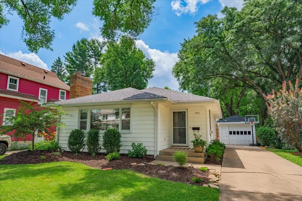 7213 Elmwood Avenue, Middleton