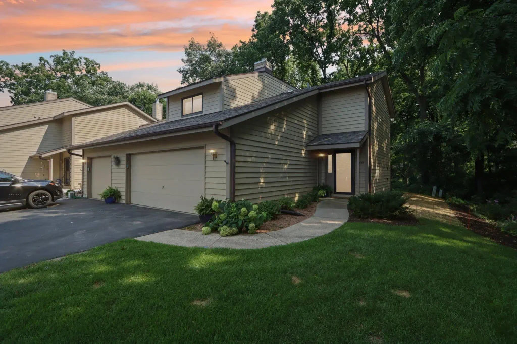 5939 Forest Lane, Fitchburg