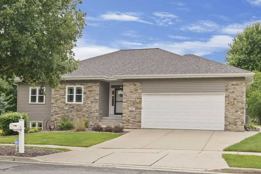 1005 Sandpiper Trail, Cottage Grove