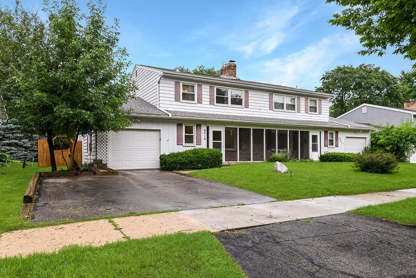 Photo of Listing #2003880