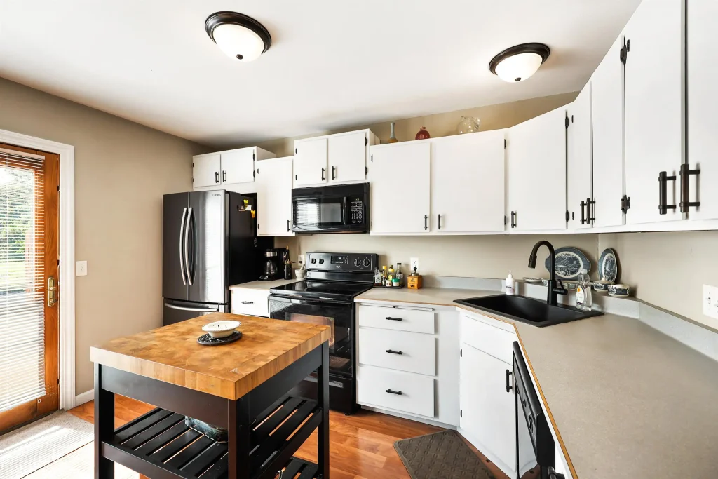 306 Swanton Road, Madison