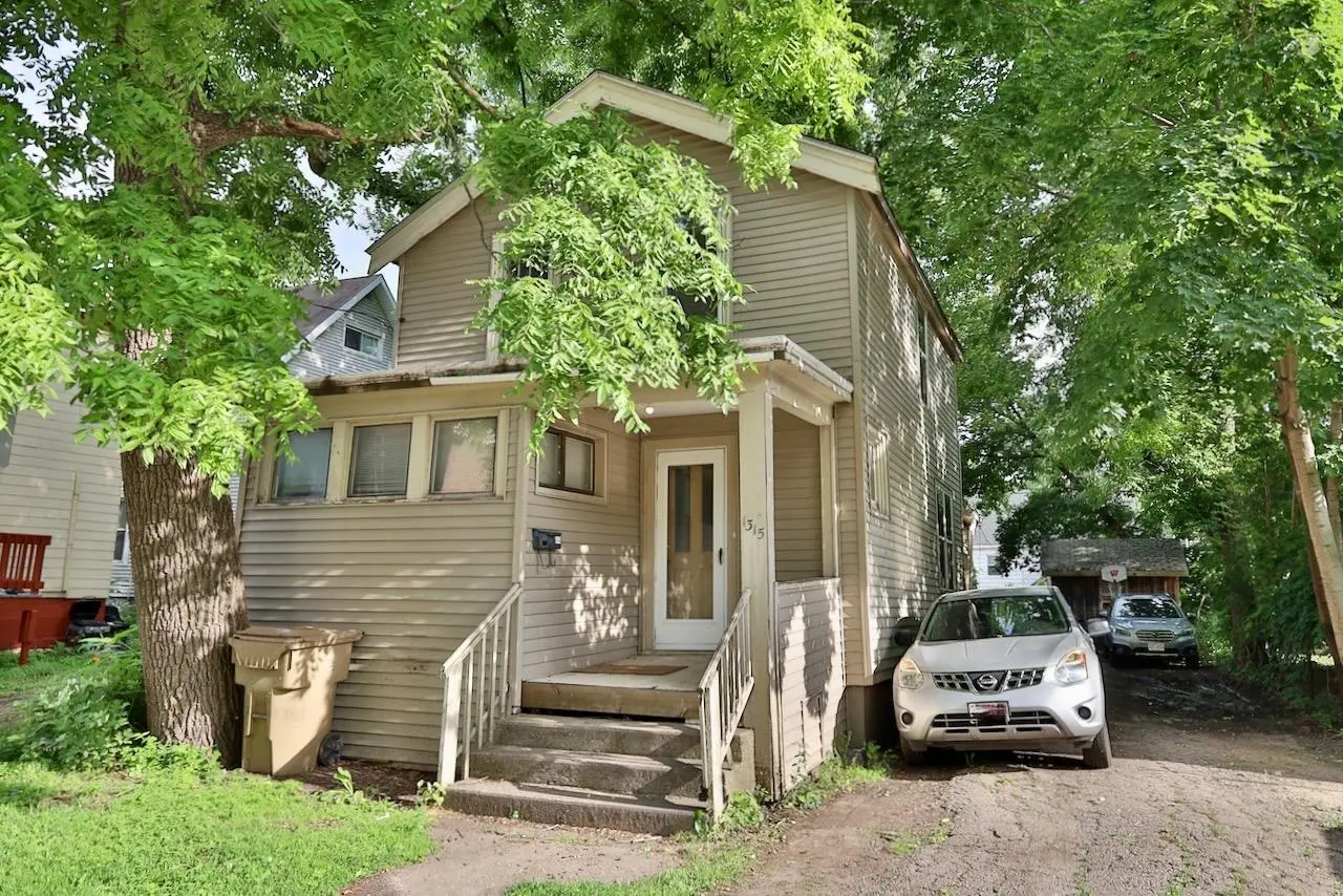 Photo of Listing #2004241