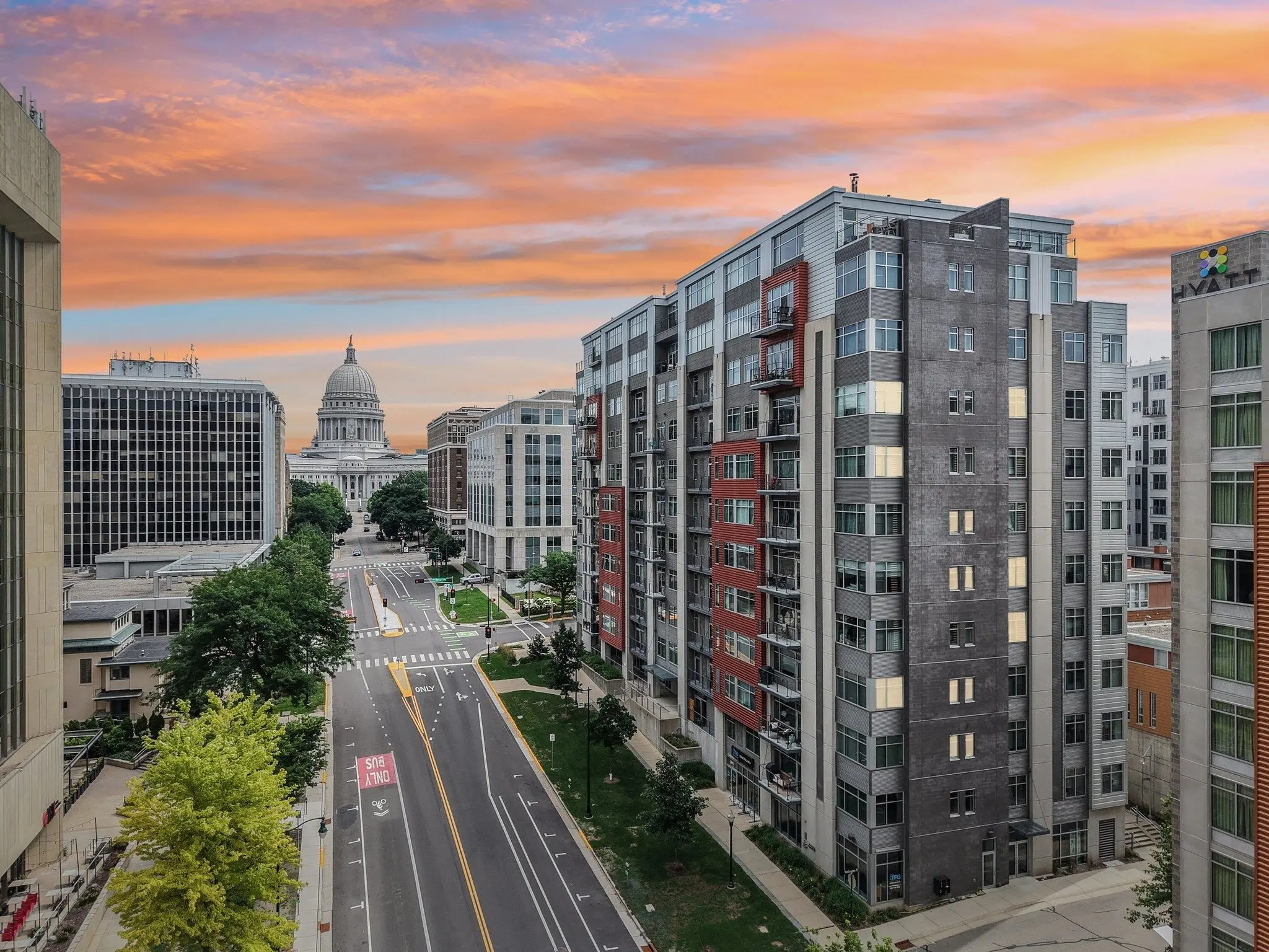 Photo of Listing #2004347