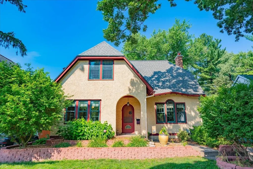 418 N Sherman Avenue, Maple Bluff