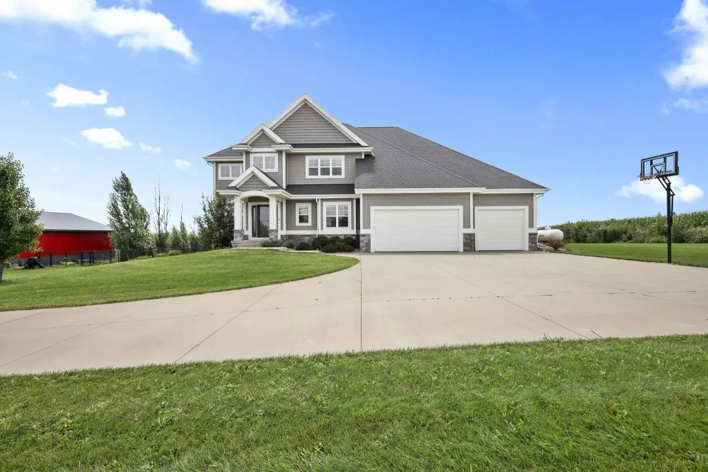 2329 Uphoff Road, Cottage Grove