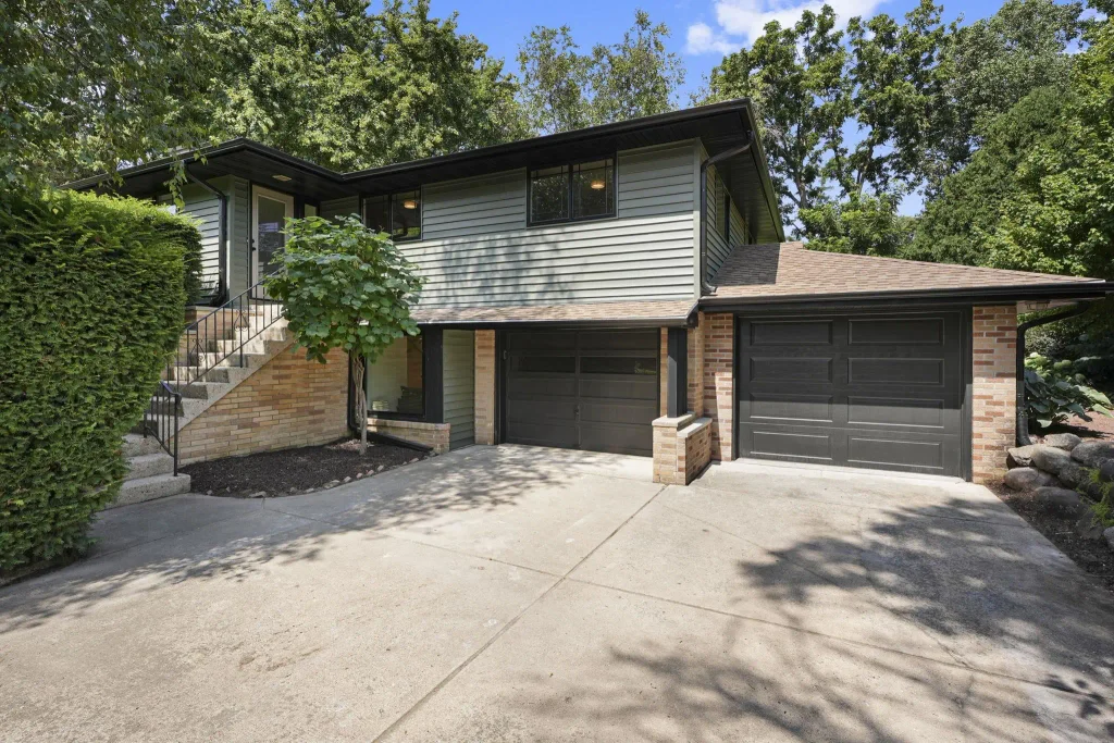 9 Ashland Court, Madison