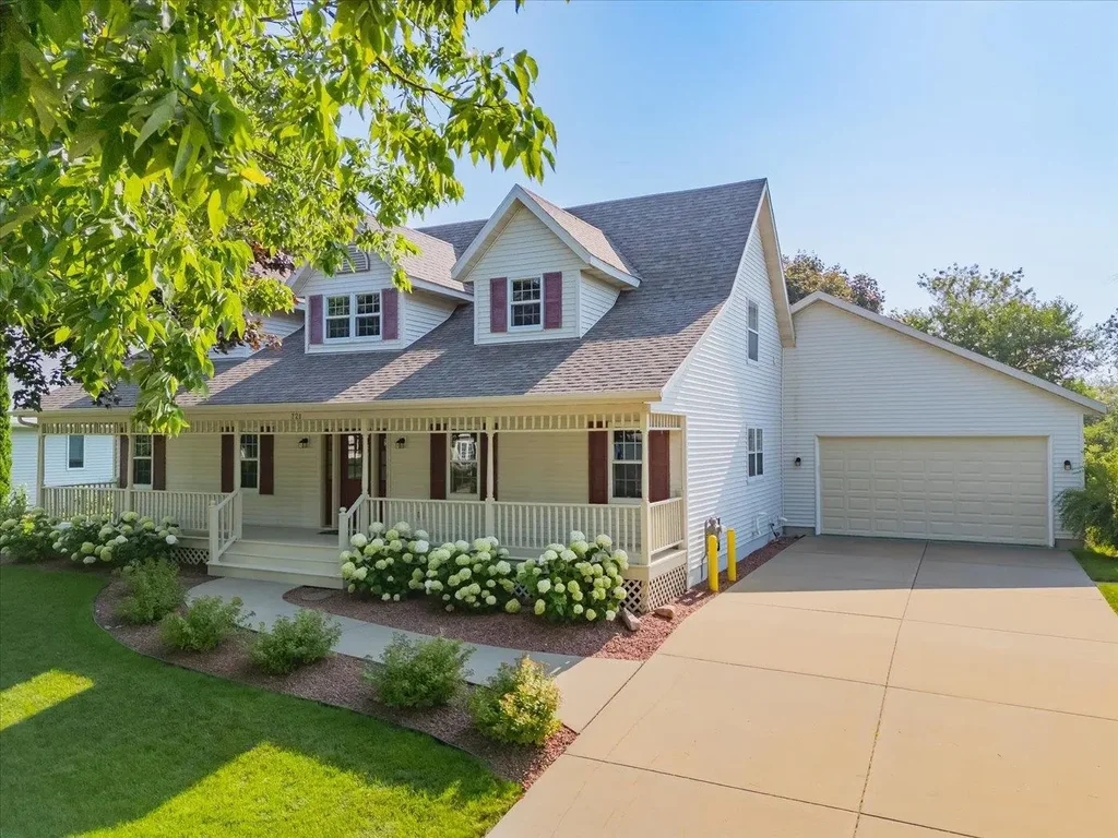 721 S 2nd Street, Mount Horeb