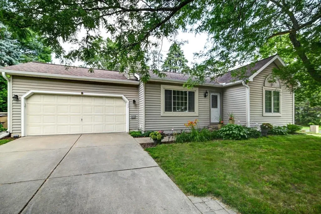 702 Sky Ridge Drive, Madison