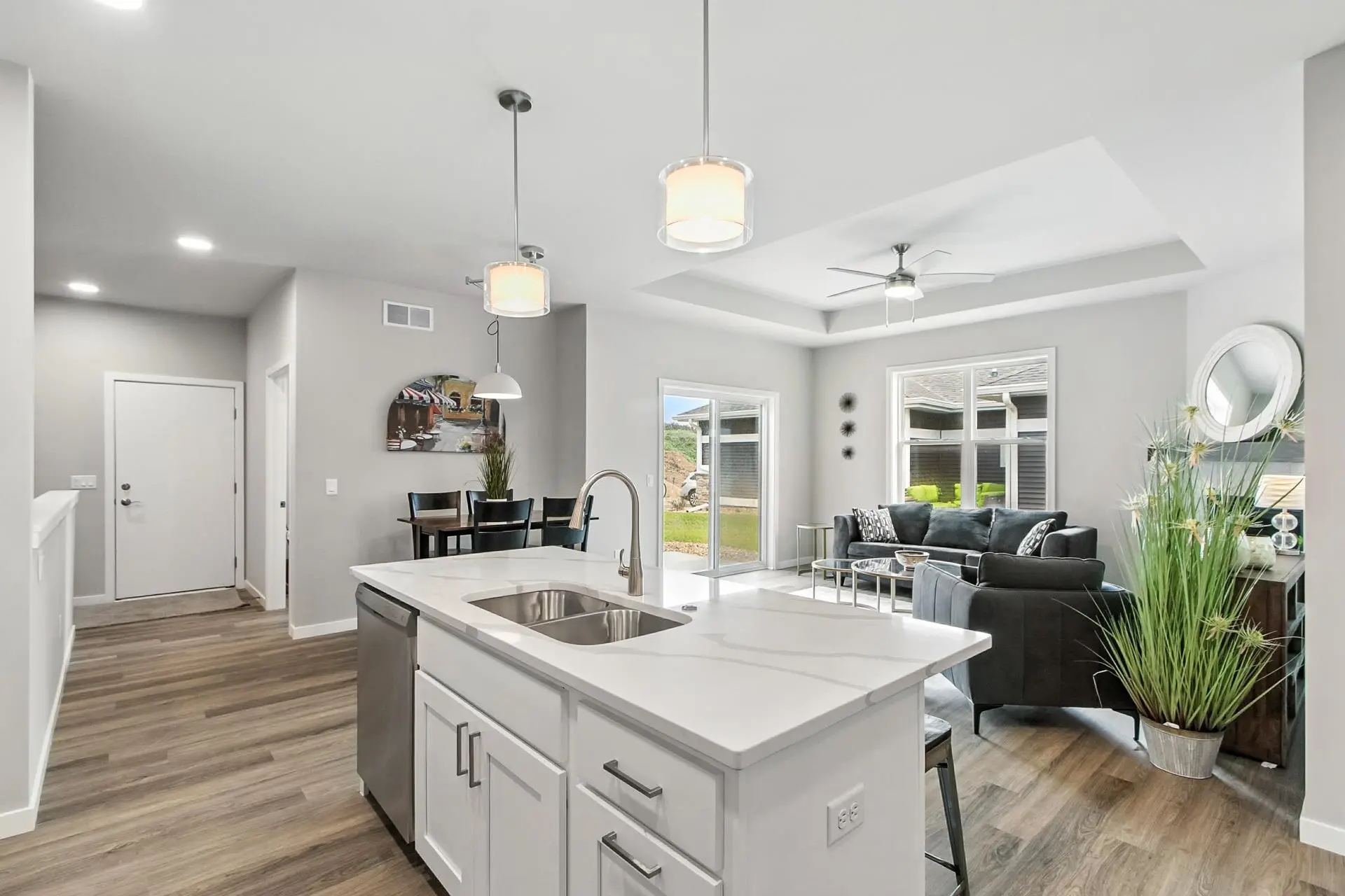 Photo of Listing #2004740