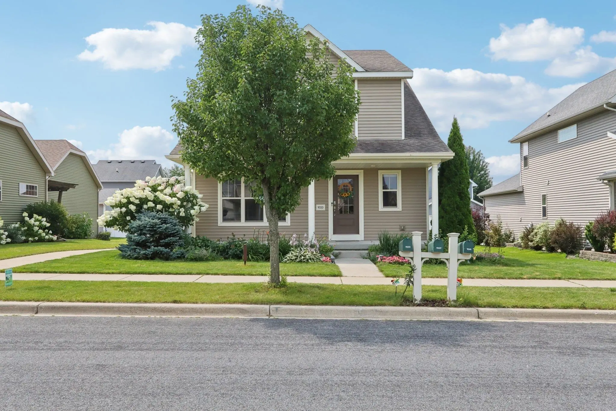 Photo of Listing #2004845