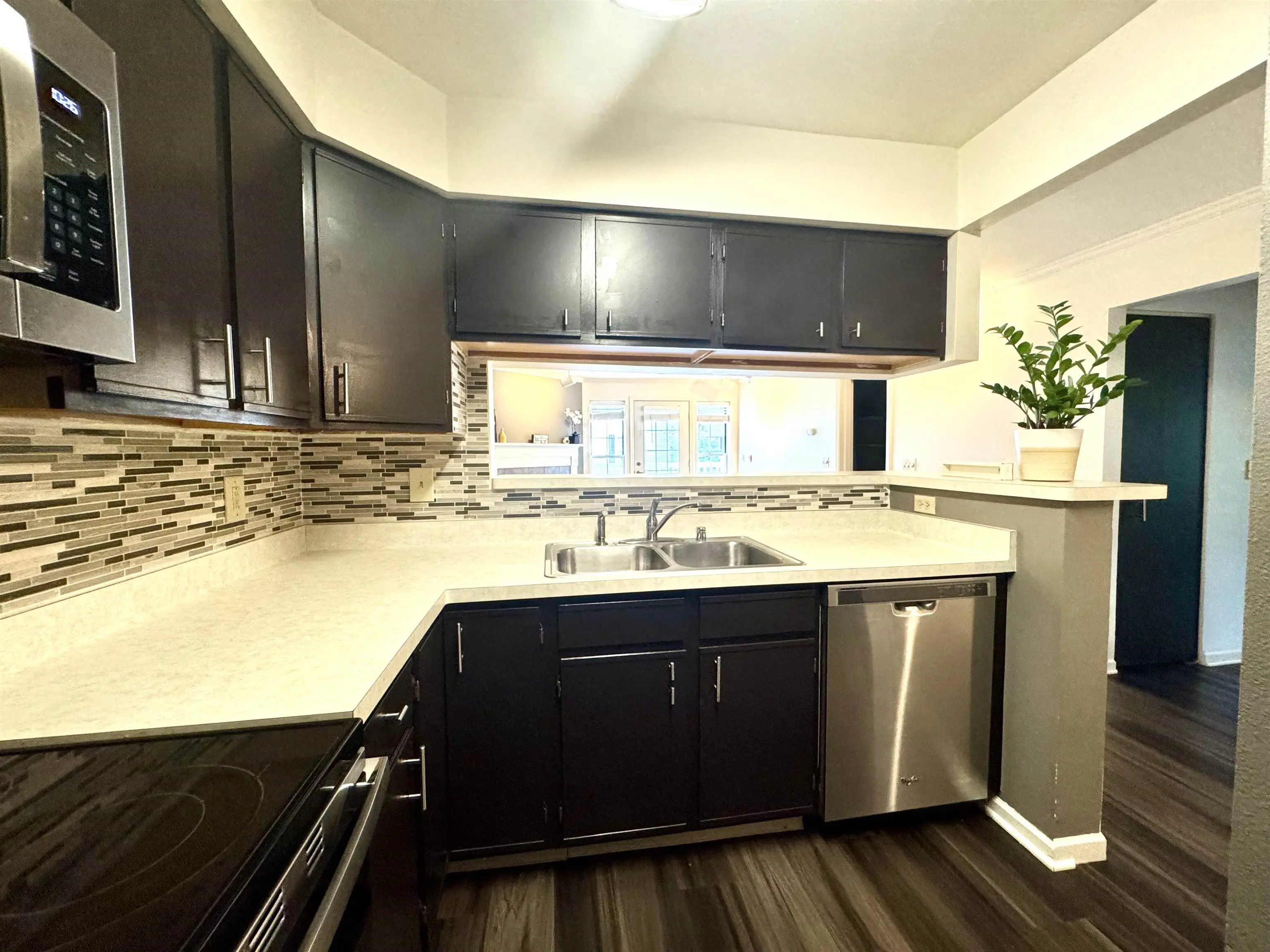 Photo of Listing #2004854