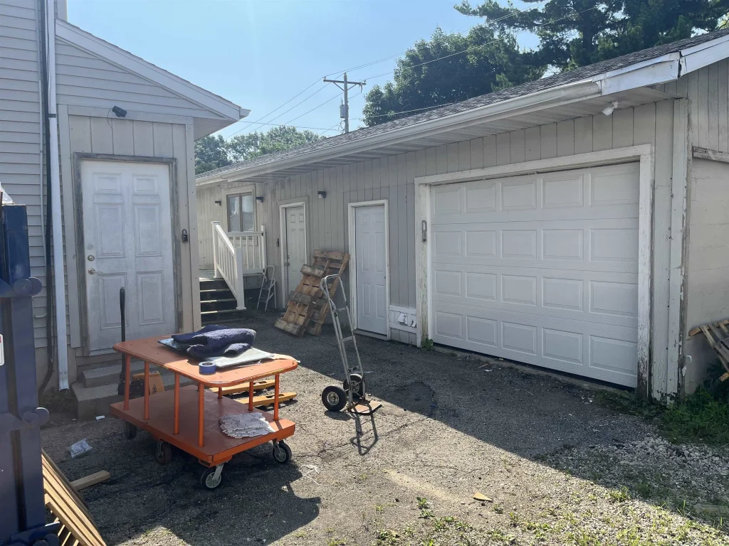 #4 - 4211 W Beltline Hwy, Madison