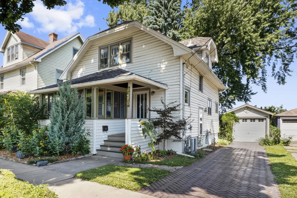 2210 E Johnson Street, Madison