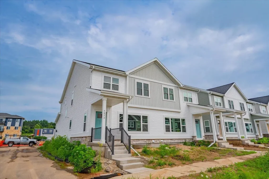 4872 Suelo Road, Fitchburg