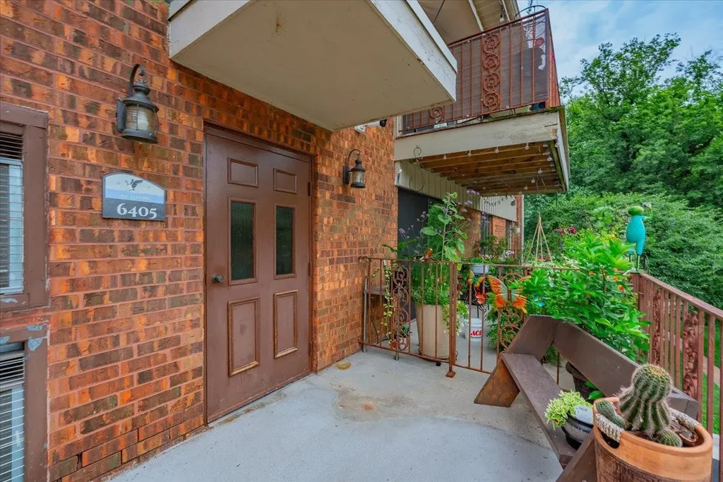 #201 - 6405 Bridge Road, Madison