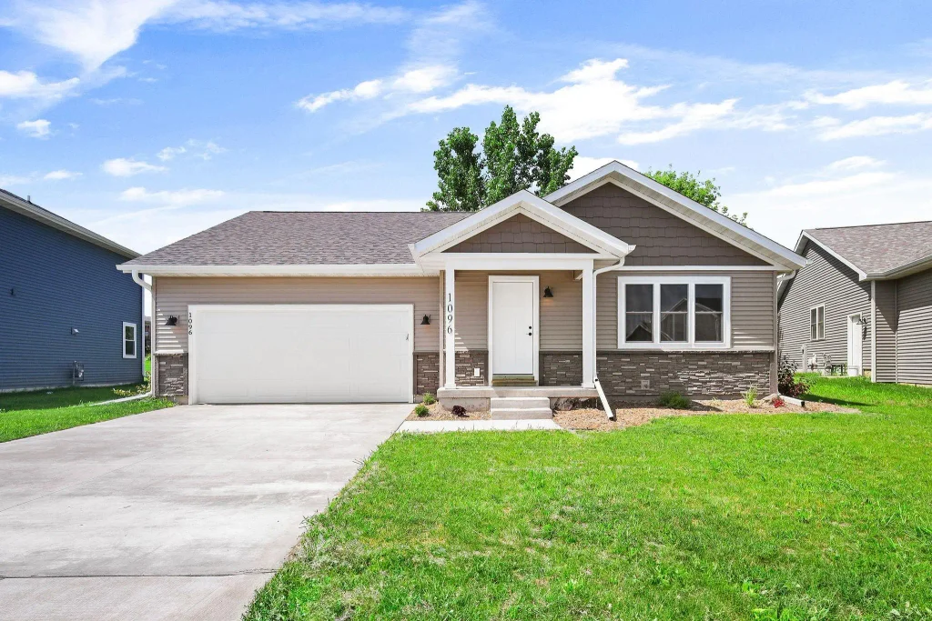 1096 Kamperschroer Way, Sun Prairie