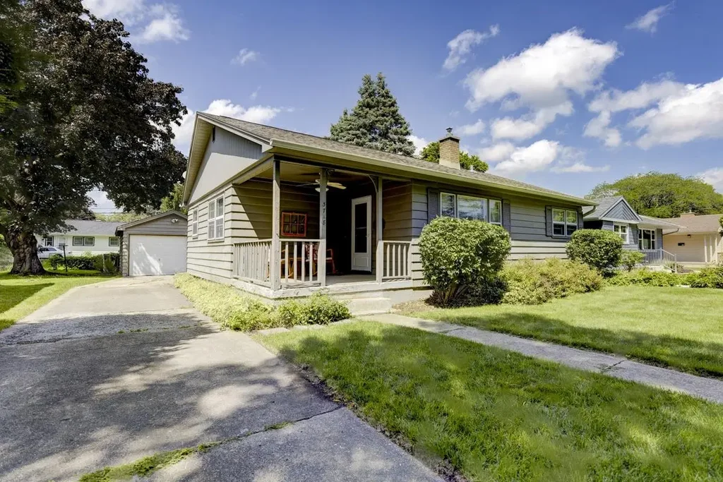 3718 Paus Street, Madison