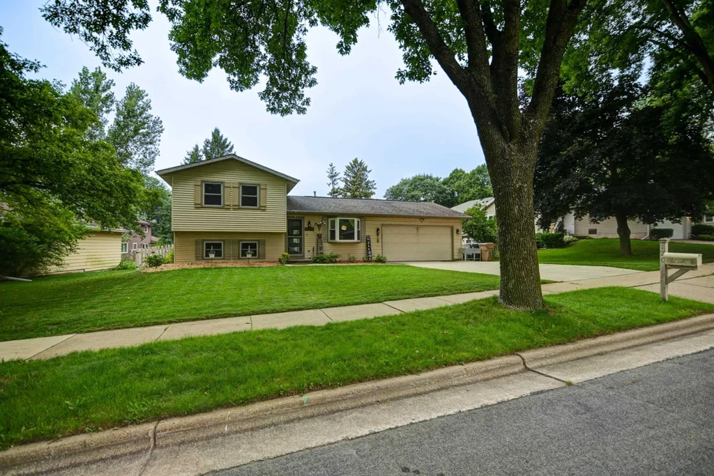 120 St Albans Avenue, Madison