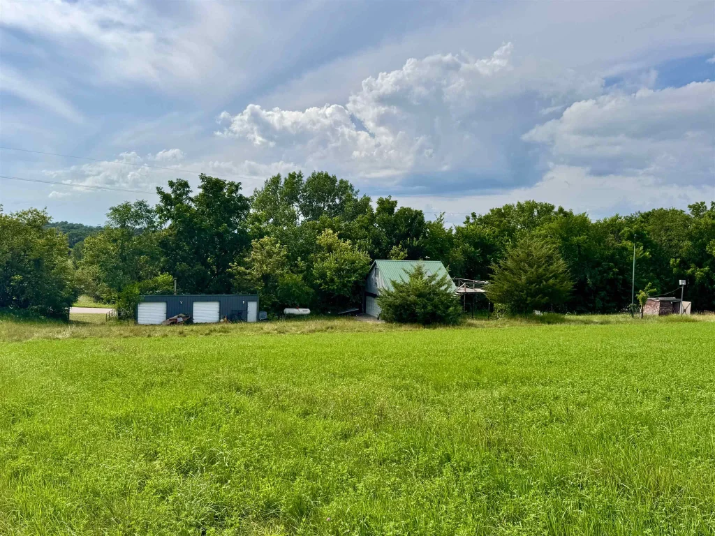 S6998 Missel Road, Wheatland