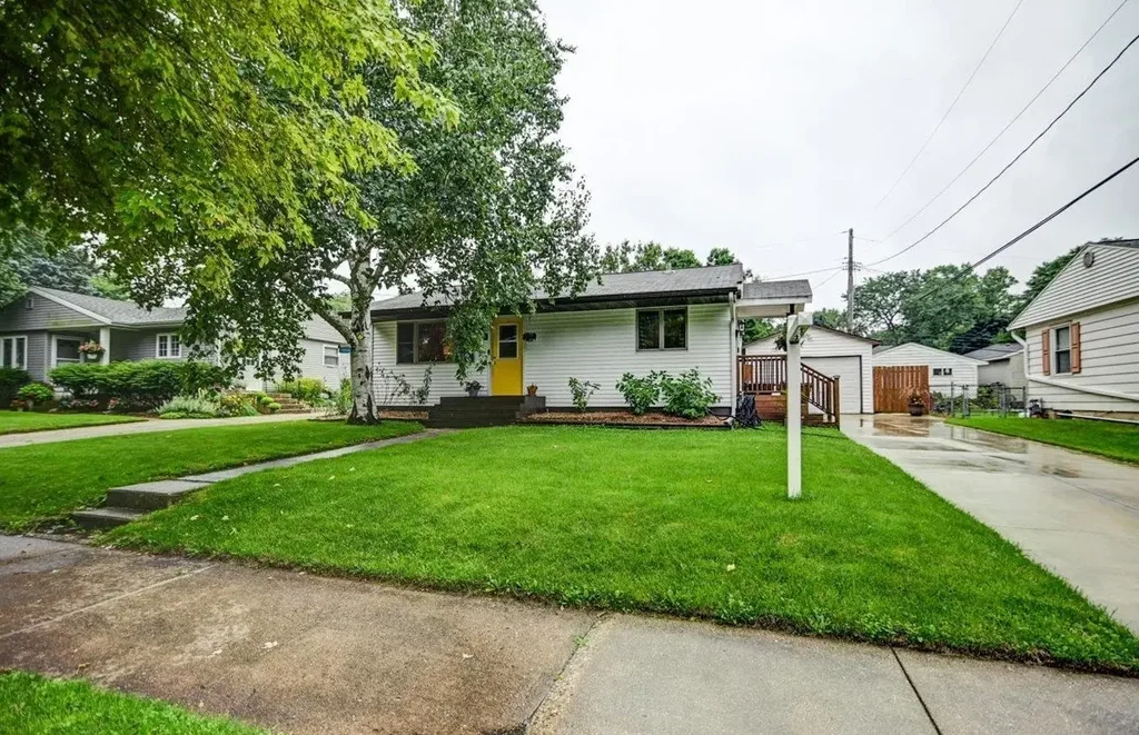 3909 Hynek Road, Madison