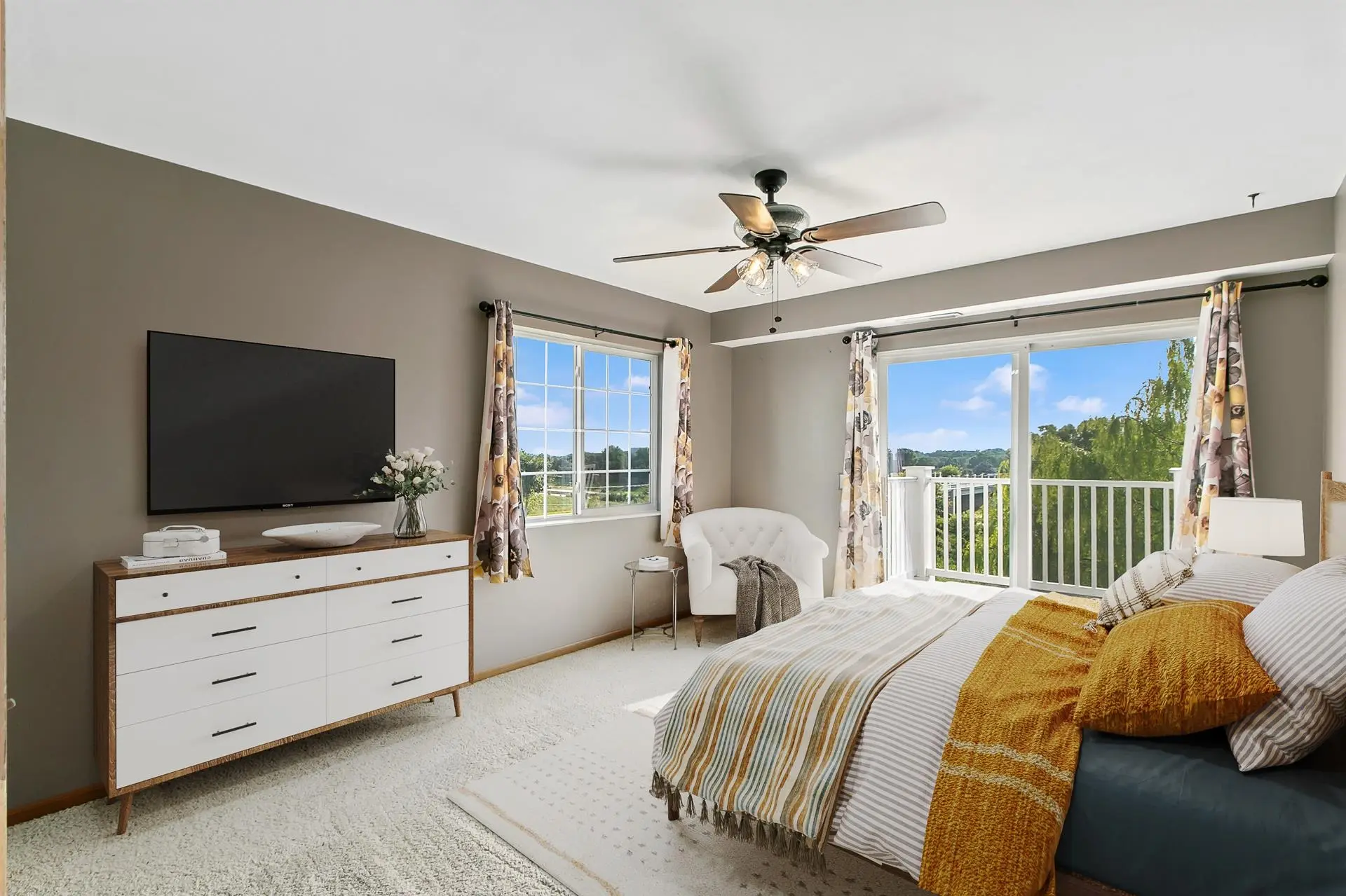 Photo of Listing #2005591