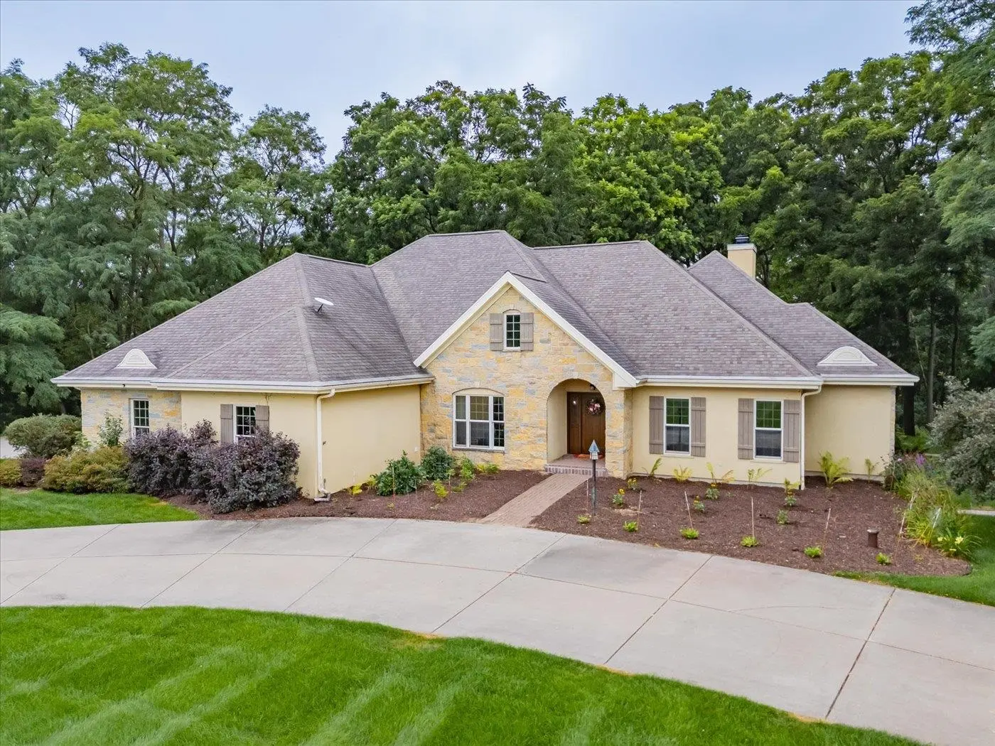 Photo of Listing #2005709