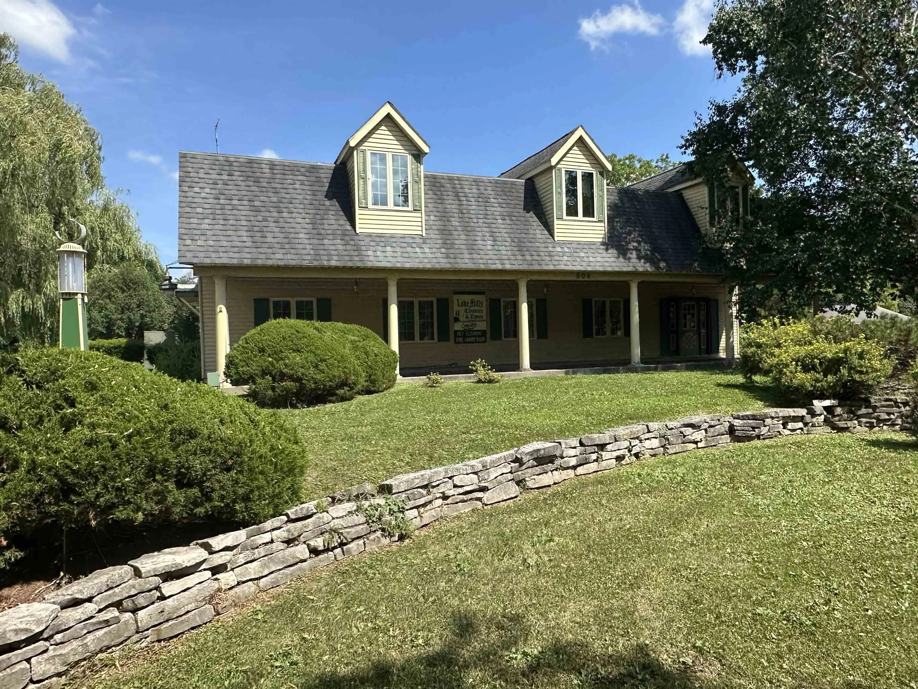 804 N Main Street, Lake Mills