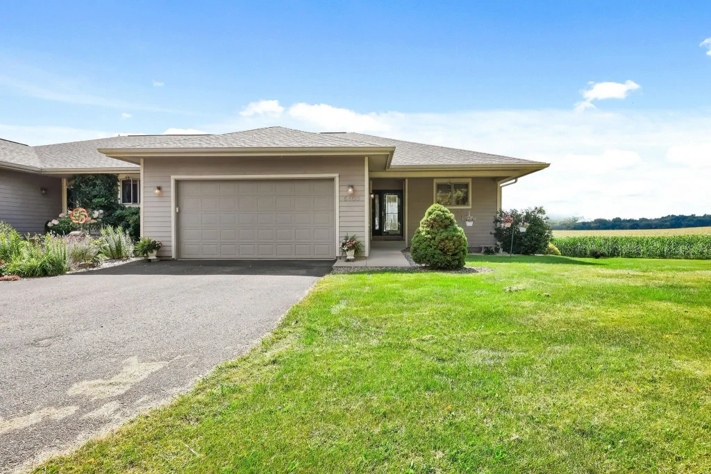 6105 Whalen Road, Fitchburg