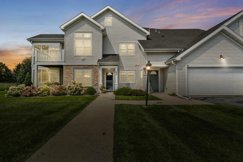 #12 - 16 Corner Stone Way, Fitchburg