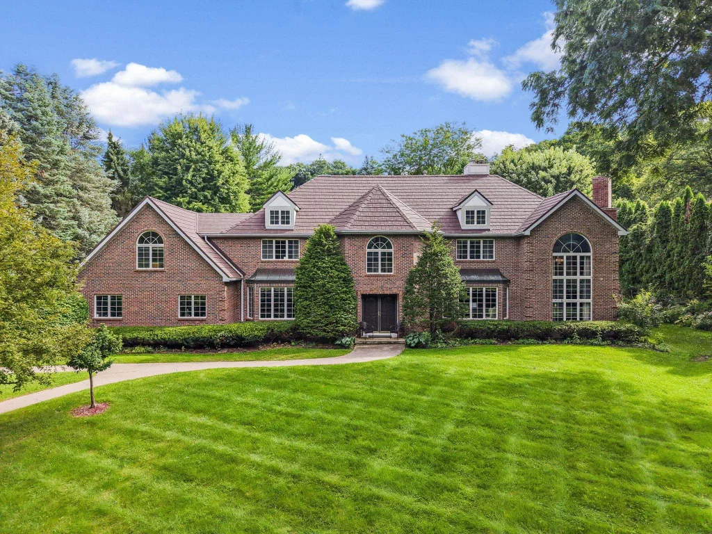 6213 N Highlands Avenue, Madison