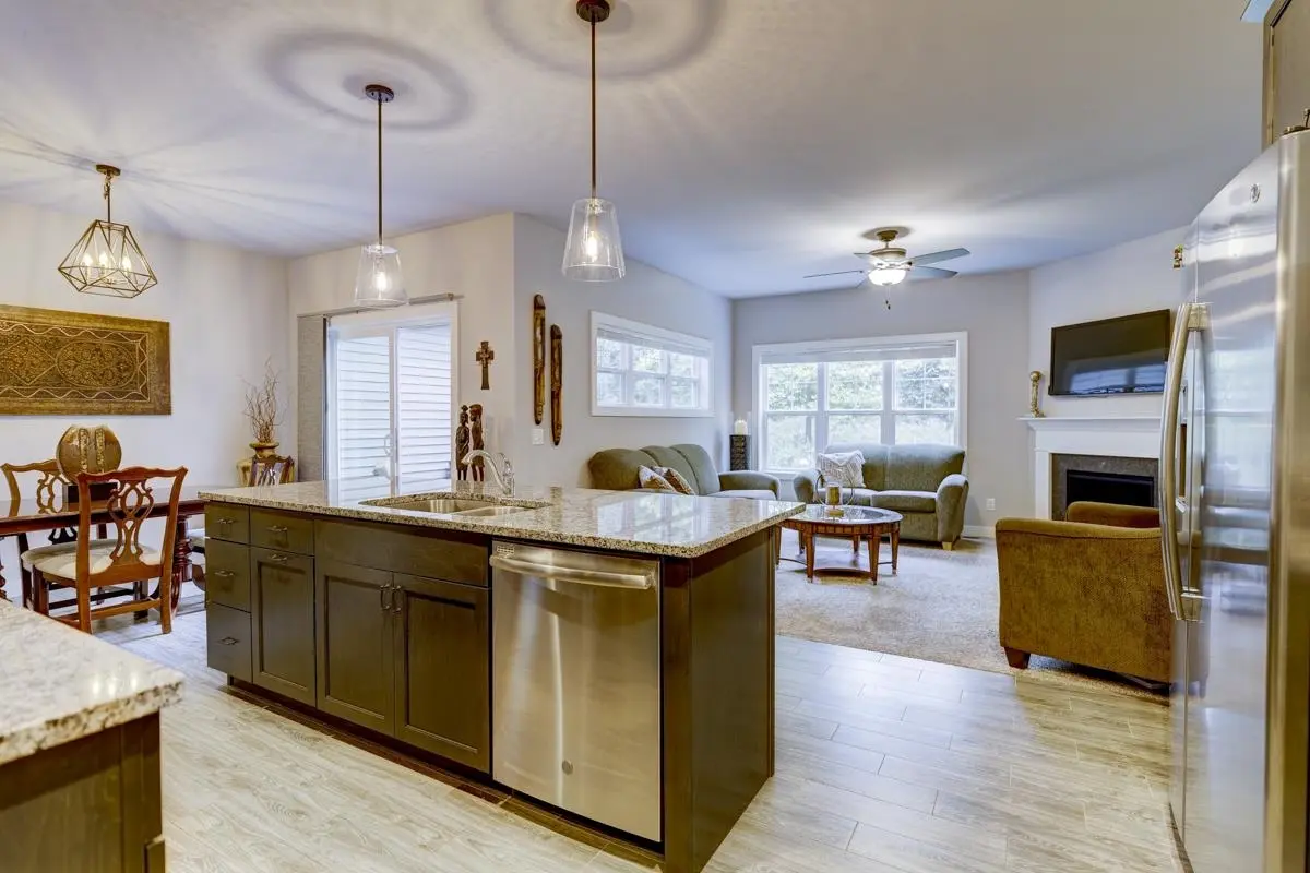 Photo of Listing #2006034