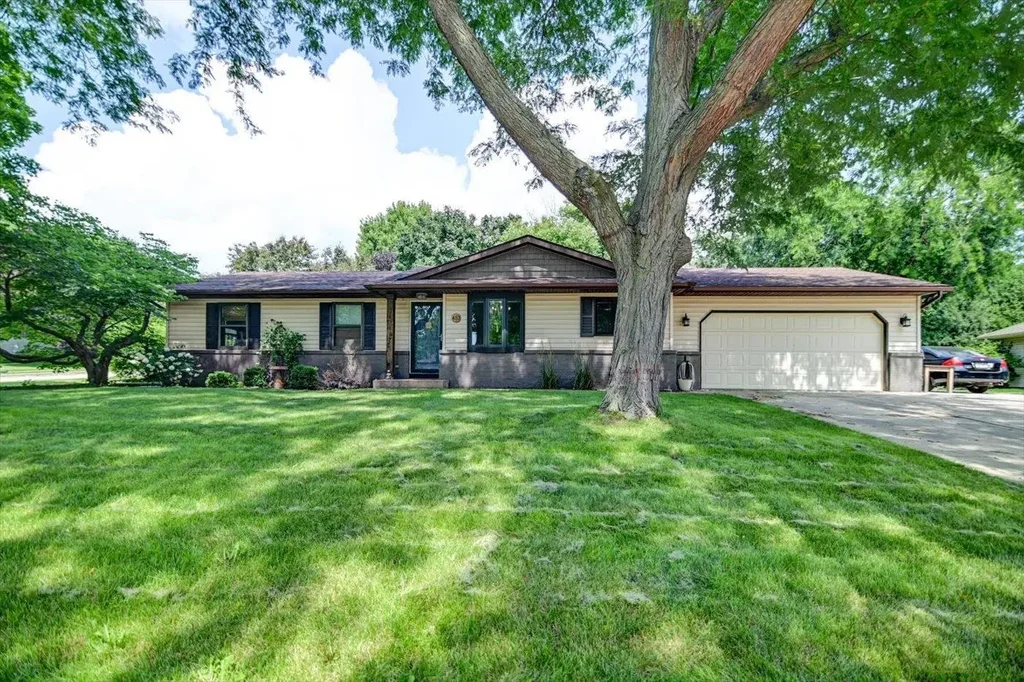 453 Nottingham Road, Stoughton