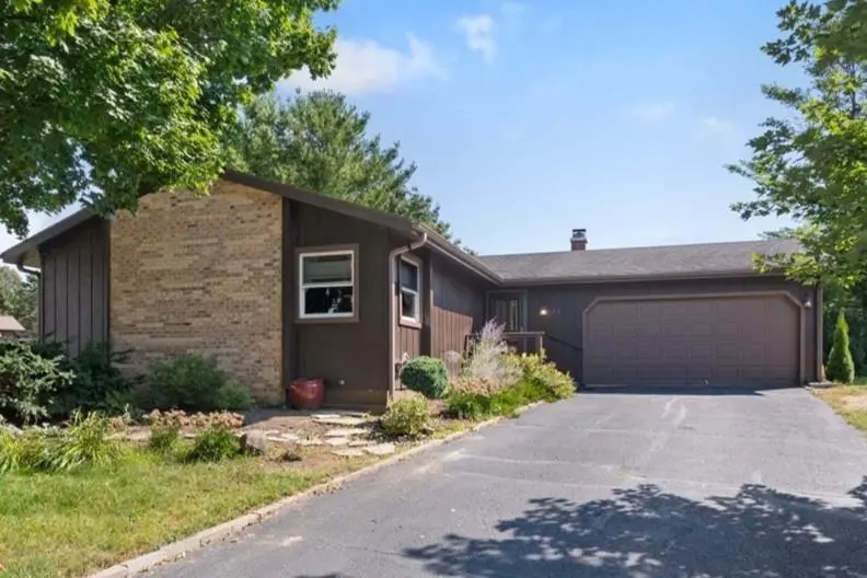 13 Jason Circle, Madison