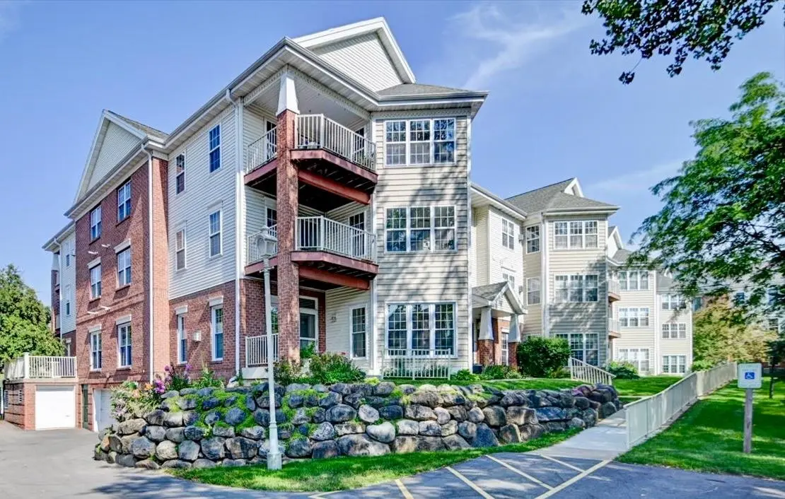 Photo of Listing #2006555